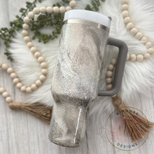 Load image into Gallery viewer, 40 oz Stanley Grey Marble
